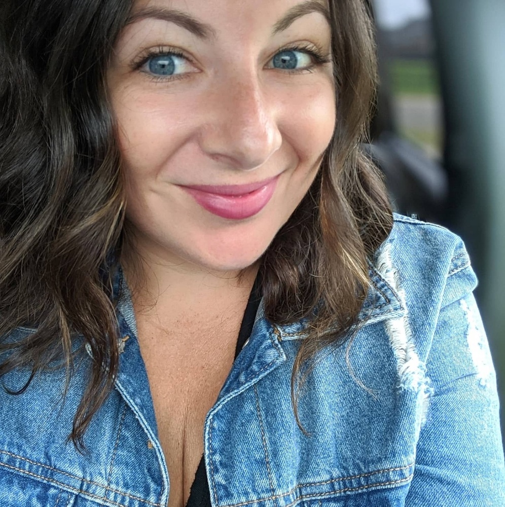Meet your Posher, April